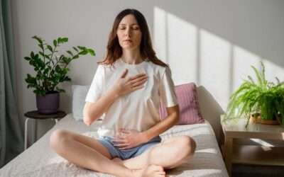 CUERPO Y MENTE EN EQUILIBRIO: CÓMO EL ESTRÉS Y EL AUTOCUIDADO IMPACTAN LA SALUD FEMENINA